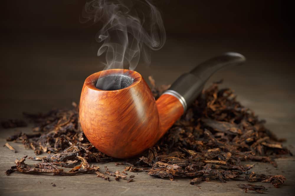 Pipe smoking: पाइप तंबाकू कहीं ओरल कैंसर को ना कर दे इन्वाइट?