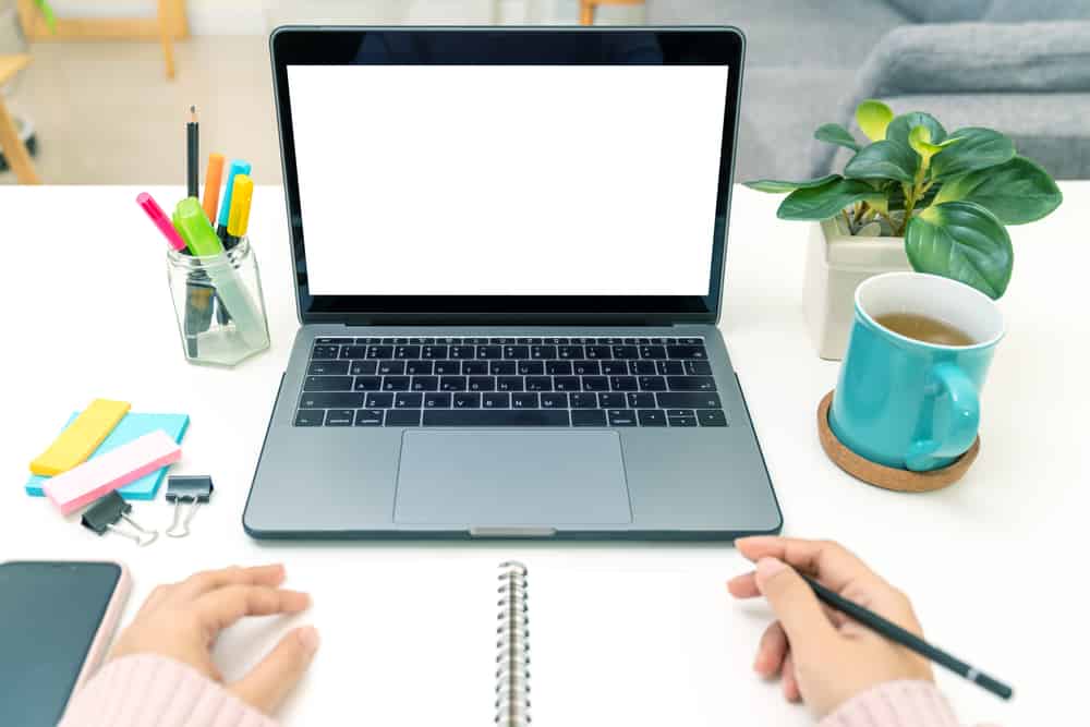 ऑनलाइन स्कूलिंग से बच्चों की मेंटल हेल्थ पर पड़ता है पॉजिटिव इफेक्ट, जानिए कैसे