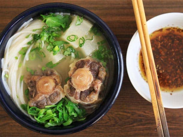 बोन ब्रोथ के फायदे आप भी जानकर रह जाएंगे हैरान, इस एक सूप में मौजूद हैं सभी पोषक तत्व