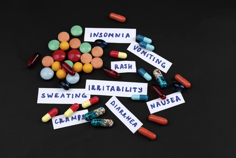 ड्रग इंटरैक्शन क्या है? कैसे बच सकते हैं इससे?