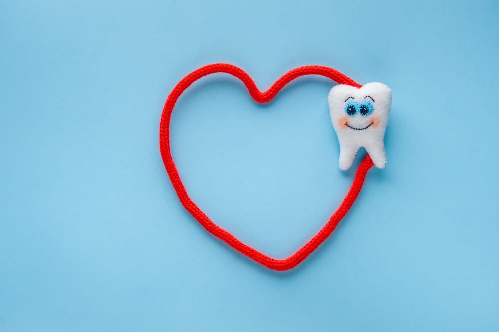 दांतों में मौजूद प्लाक और धमनियों में मौजूद प्लाक का क्या है आपस में संबंध?