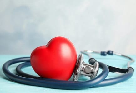 हार्ट के मरीजों में वैक्सीन, दिल के दौरे के खतरे को कम करती है: एक्सपर्ट राय