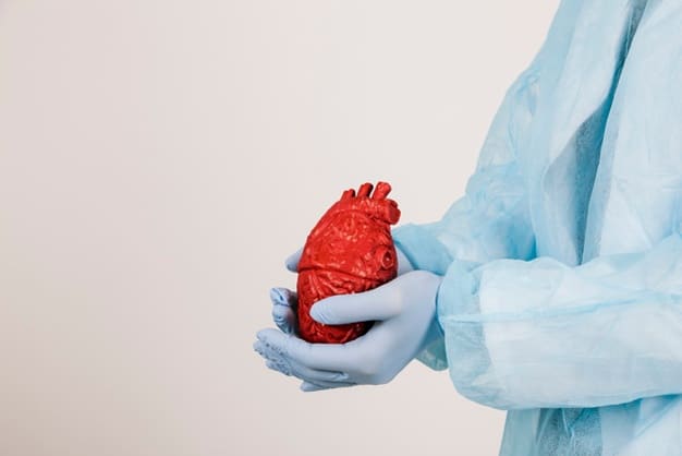 Heart Transplant : जानिए किन स्थितियों में की जाती है यह हार्ट सर्जरी?