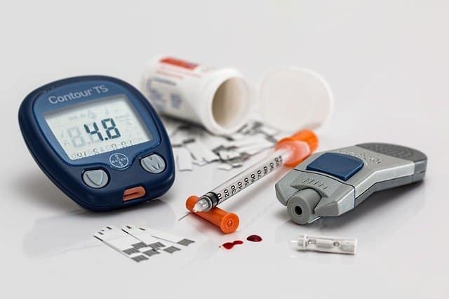 Insulin R: जानिए डायबिटीज पेशेंट के लिए इन्सुलिन आर के फायदे और नुकसान