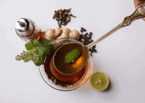 हार्ट हेल्थ के लिए आयुर्वेदिक टॉनिक अपनाना है, तो यहां जान लीजिए बेस्ट टॉनिक के बारे में!