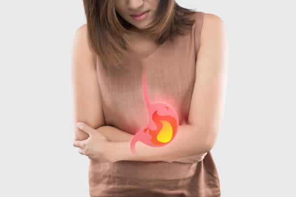 Burning Sensation In Stomach: जानिए पेट में जलन के कारण और बचाव के 8 आसान टिप्स!