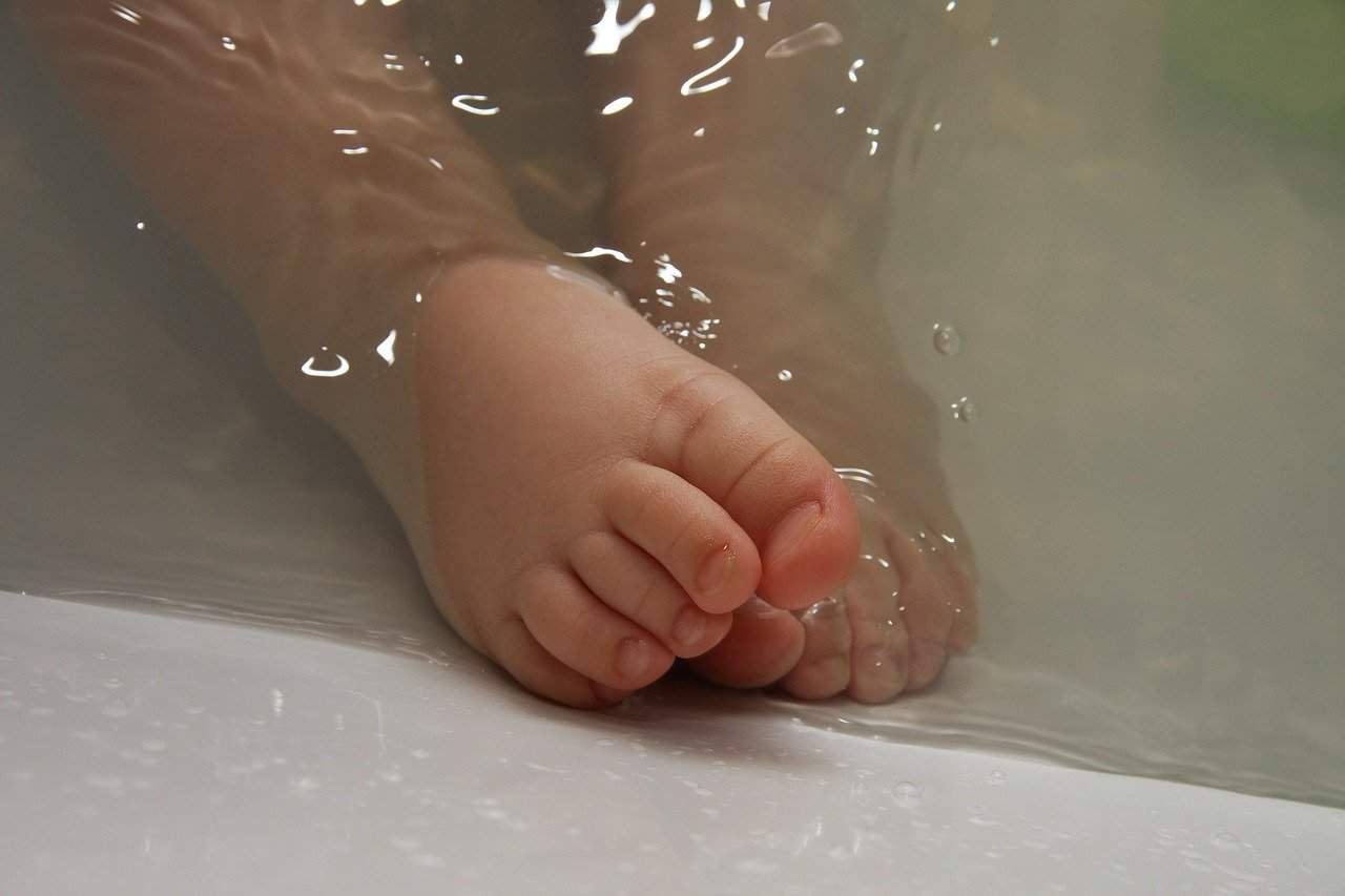 Baby's First Bath: बेबी की पहली बाथ के दौरान किन बातों का रखा जाता है ख्याल?