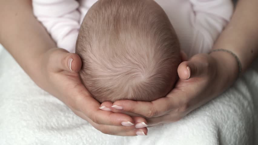 बच्चों में फ्लैट हेड सिंड्रोम के क्या हो सकते हैं कारण? इन चीजों का जरूरी है ध्यान रखना!