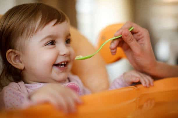 Baby feeding spoon: बच्चों के लिए फीडिंग स्पून खरीदने के टिप्स!