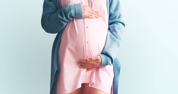 प्रेग्नेंट बेली पर अधिक प्रेशर से क्या गर्भ में शिशु को हो सकता है नुकसान?