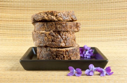 African Black Soap: जानिए अफ्रीकी ब्लैक सोप के फायदे और नुकसान!